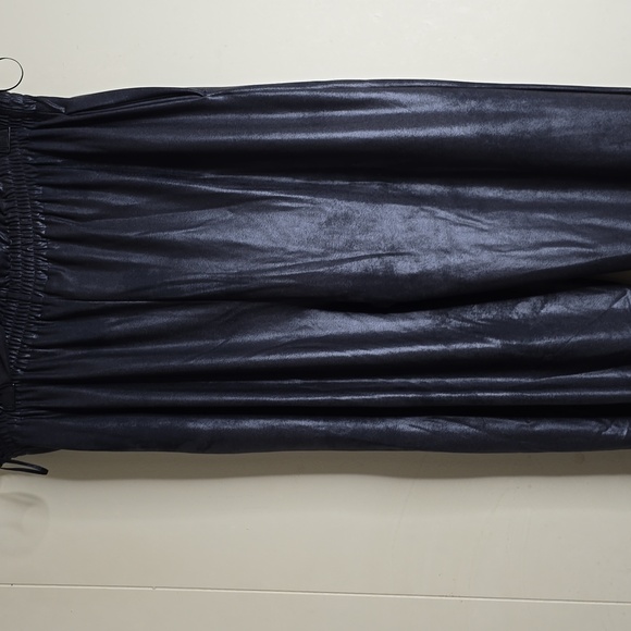 Gianni Bini Luxe Coated Paperbag Waist Joggers  Large - Picture 8 of 8